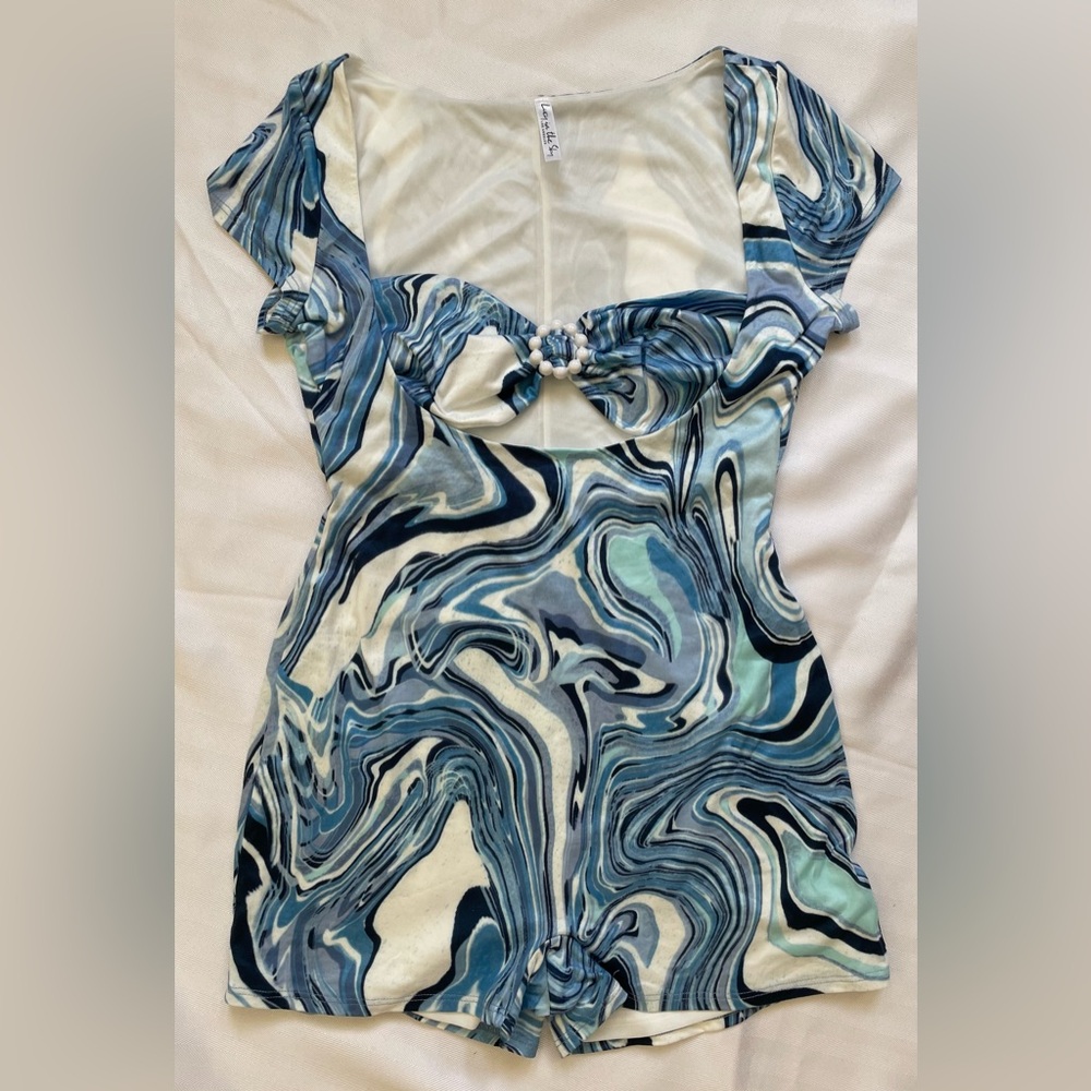 NWOT Lucy In The Sky Cutout Romper Blue Swirl Size Large